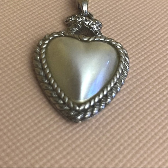 JUDITH RIPKA Pearl Heart Pendant Enhancer - Picture 4 of 5